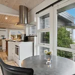 2 Bedroom Cozy In Holiday home *