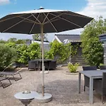 2 Bedroom Cozy In Holiday home *